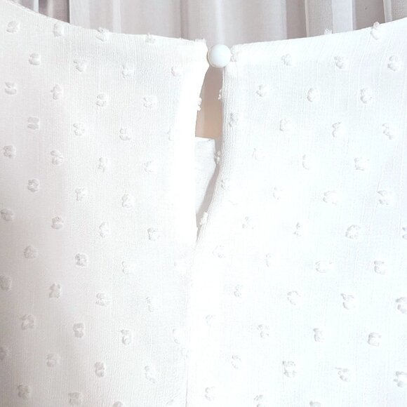 Soft Flowy Classic Swiss-dot Tiered Flutter Sleeve Top in Summer White Sz. XL - Picture 7 of 9